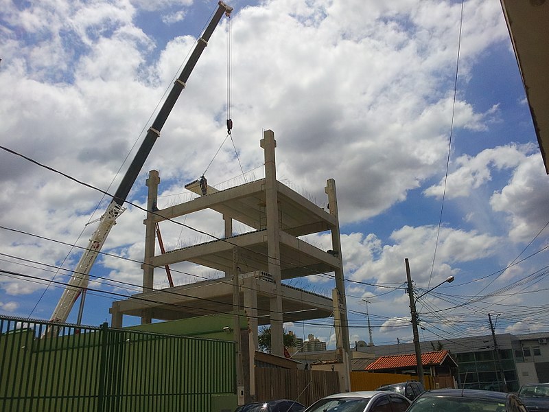 Obras podem sofrer prejuízos com rescisões por parte dos compradores / Divulgação Creative Commons Brasil Obras podem sofrer prejuízos com rescisões por parte dos compradores